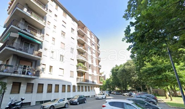 appartamento in vendita a Milano in zona Piazzale Lodi