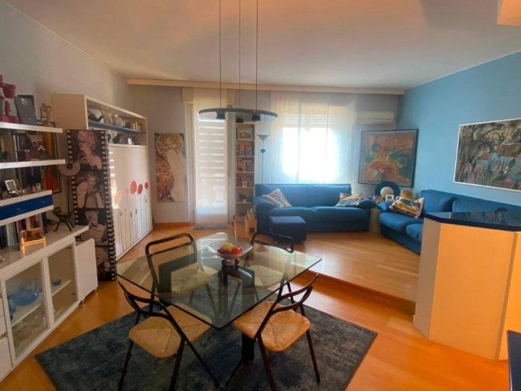 appartamento in vendita a Milano in zona Baggio