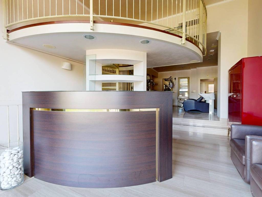 negozio in vendita a Milano in zona Vigentino