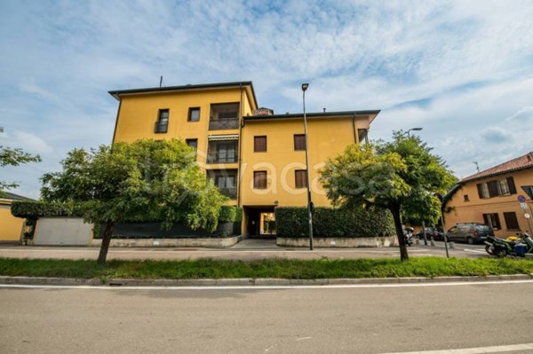 appartamento in vendita a Milano in zona Quintosole