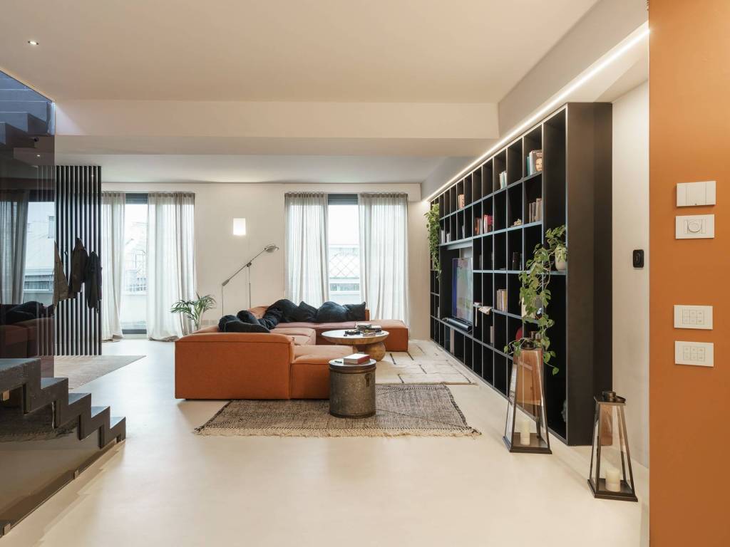 appartamento in vendita a Milano in zona Barona