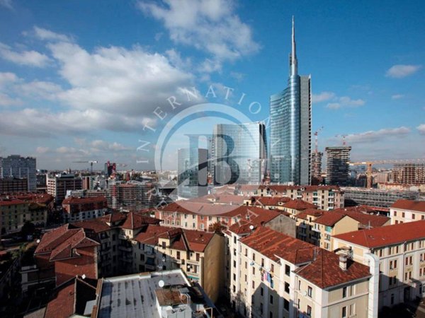 appartamento in vendita a Milano in zona Porta Nuova