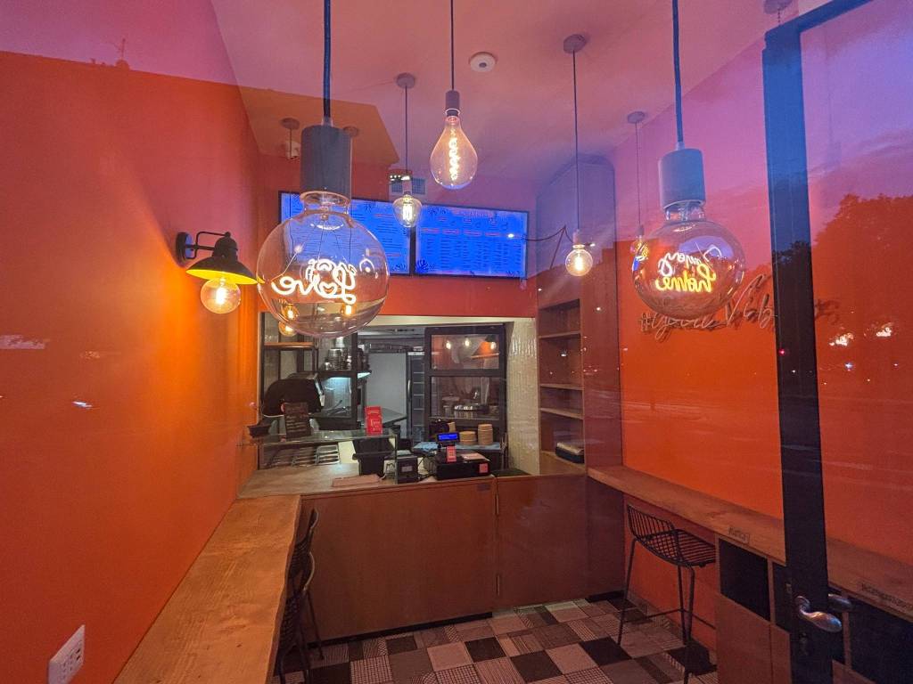 negozio in vendita a Milano in zona Porta Romana