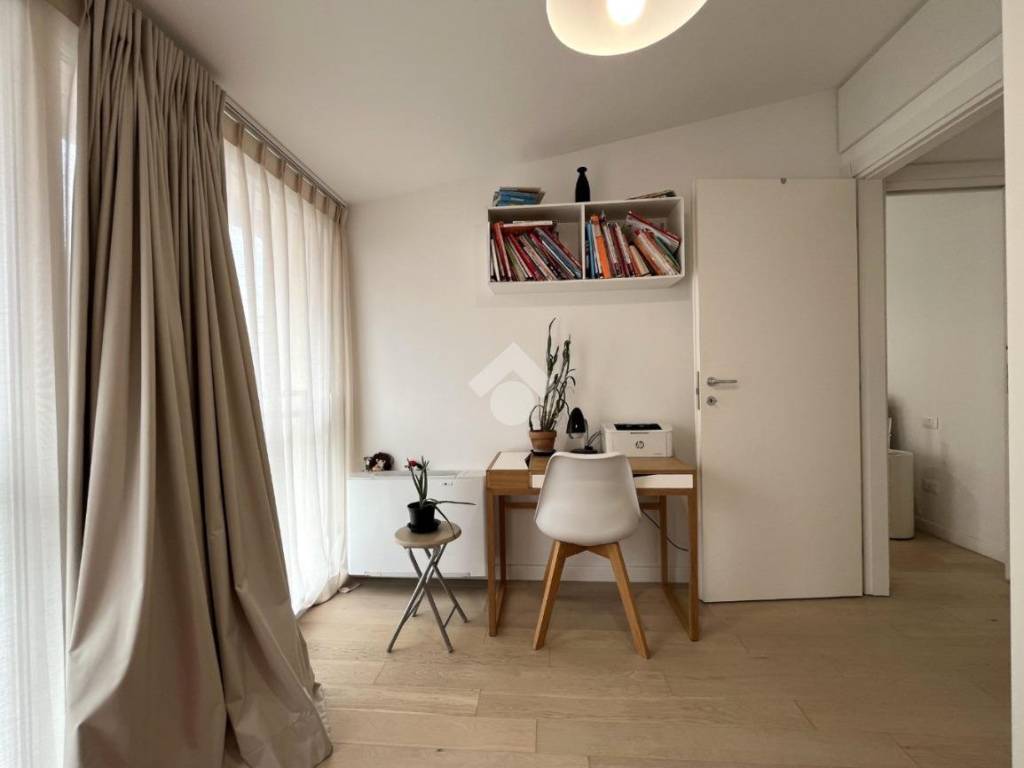 appartamento in vendita a Milano in zona Bovisa