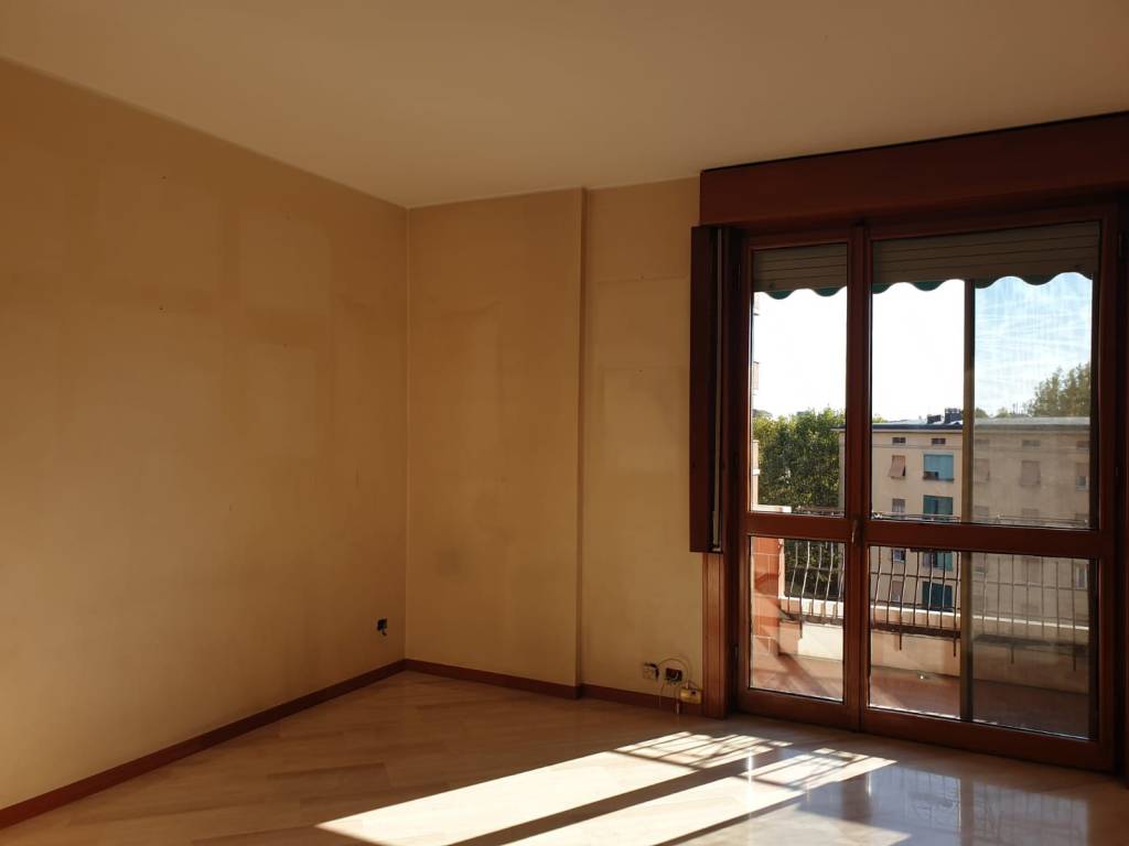 appartamento in vendita a Milano in zona Adriano