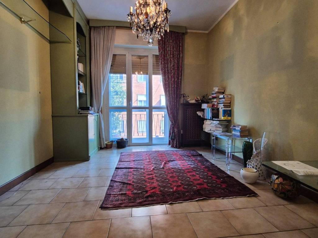 appartamento in vendita a Milano in zona Città Studi