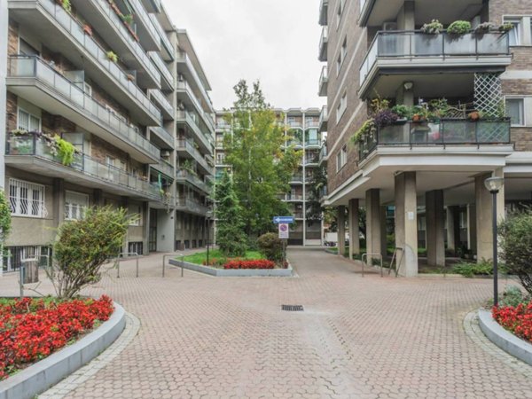 appartamento in vendita a Milano in zona Lambrate