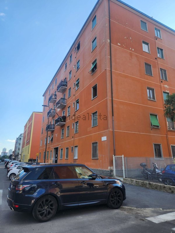appartamento in vendita a Milano in zona Baggio