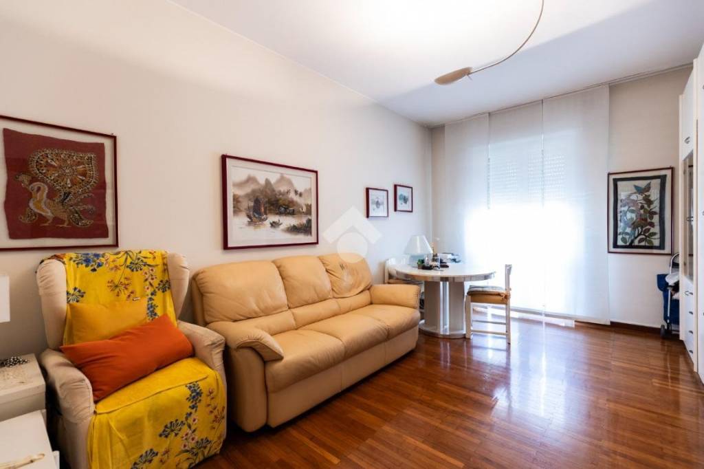 appartamento in vendita a Milano in zona Loreto