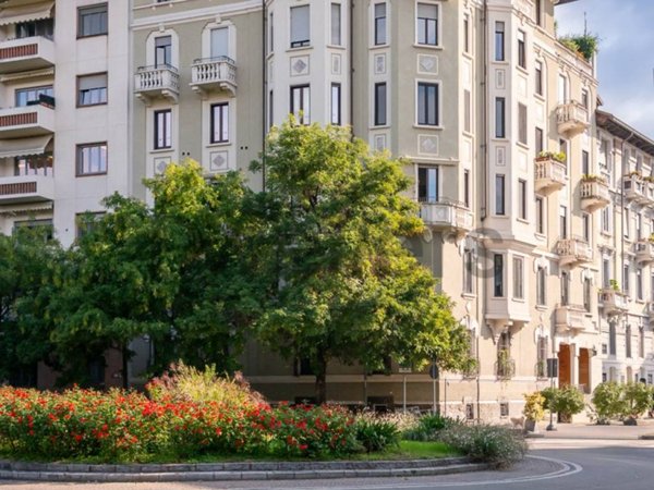 appartamento in vendita a Milano in zona Sempione