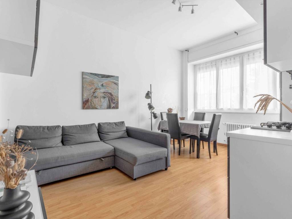 appartamento in vendita a Milano in zona Vigentino
