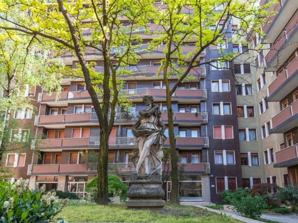 appartamento in vendita a Milano in zona Solari