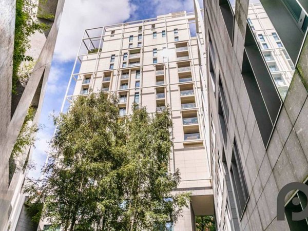 appartamento in vendita a Milano in zona Isola