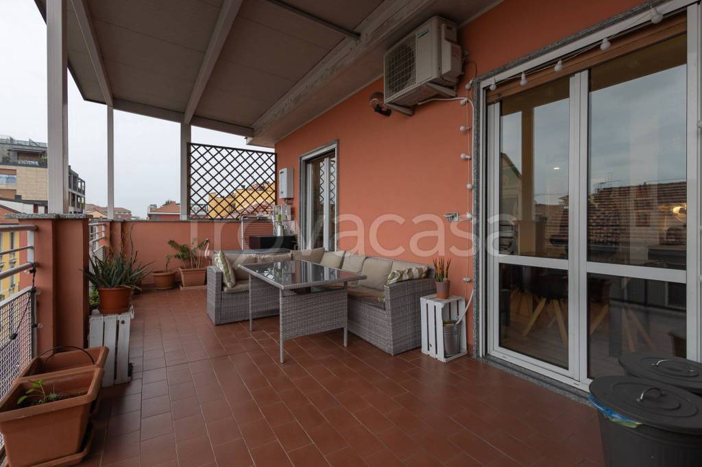 appartamento in vendita a Milano in zona Gorla