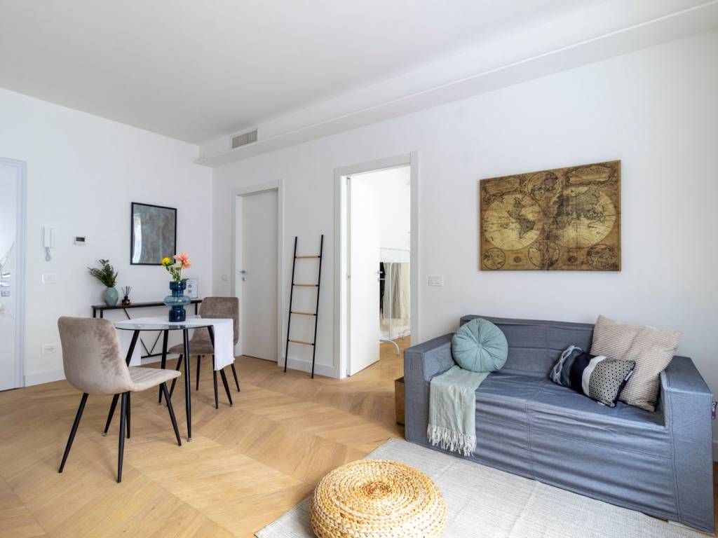 appartamento in vendita a Milano in zona Parco Solari