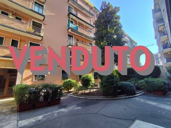 appartamento in vendita a Milano in zona Cascina dei Pomi