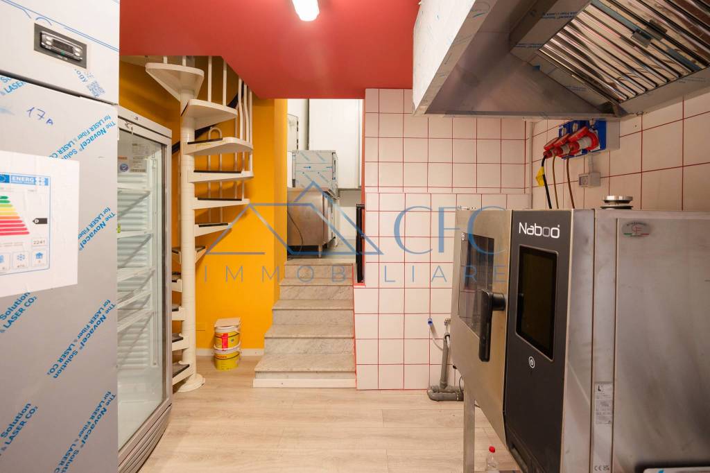 appartamento in vendita a Milano in zona Porta Garibaldi
