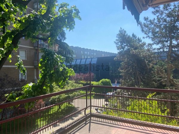 appartamento in vendita a Milano in zona Solari