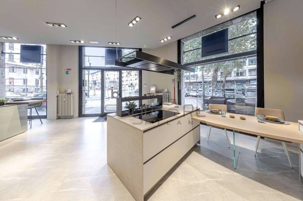 negozio in vendita a Milano in zona Stazione Centrale