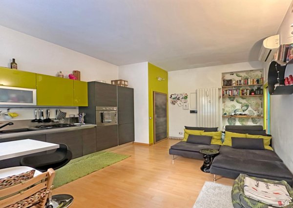 appartamento in vendita a Milano in zona San Cristoforo
