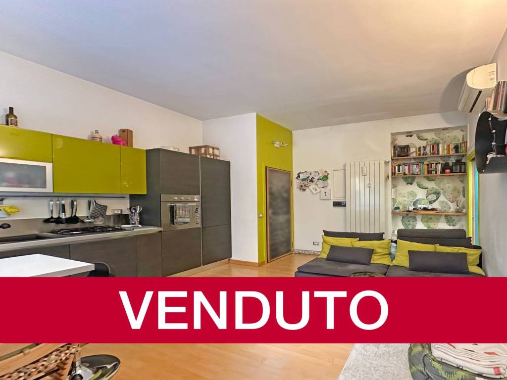 appartamento in vendita a Milano in zona Barona