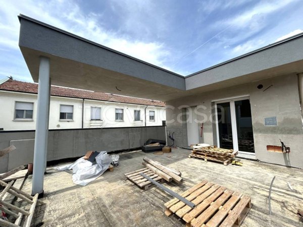 appartamento in vendita a Milano in zona Famagosta