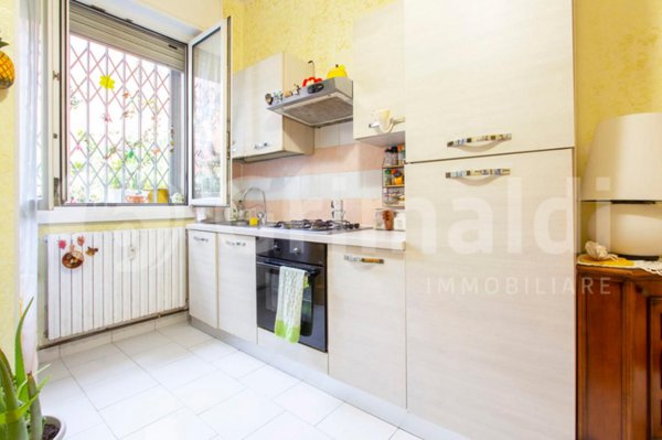 appartamento in vendita a Milano in zona Dergano