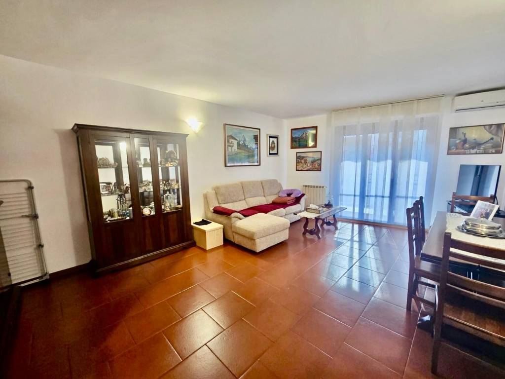 appartamento in vendita a Milano in zona Corvetto