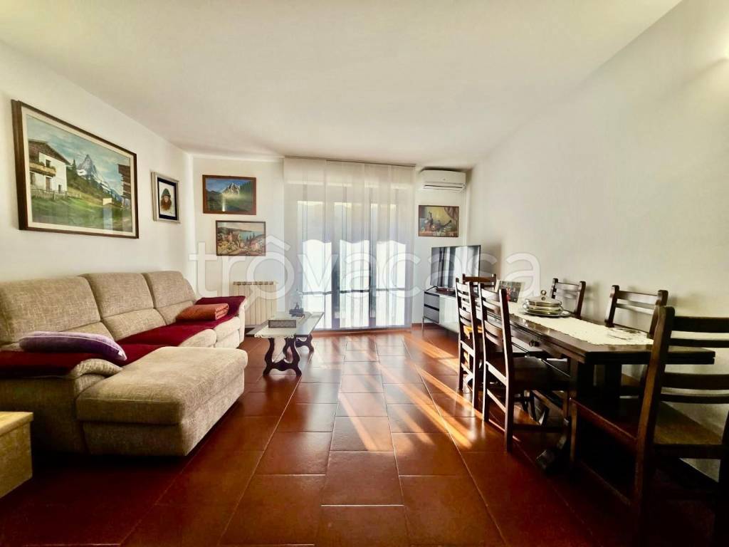 appartamento in vendita a Milano in zona Corvetto