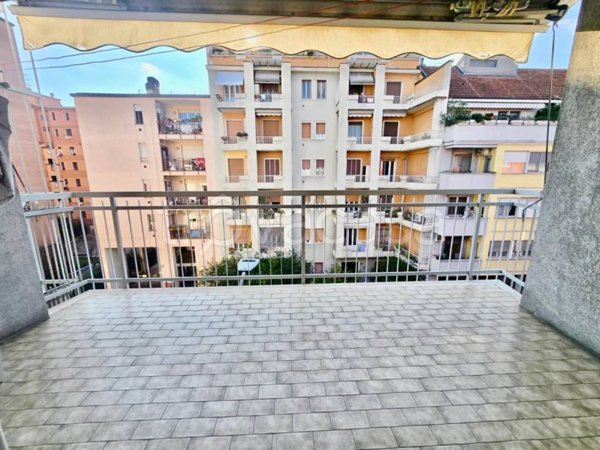 appartamento in vendita a Milano in zona Corvetto