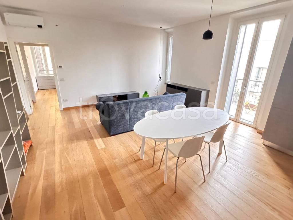 appartamento in vendita a Milano in zona Barona