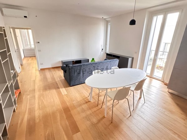 appartamento in vendita a Milano in zona San Cristoforo