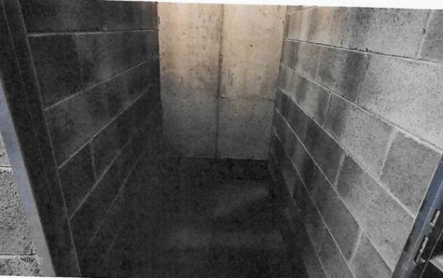 locale commerciale in vendita a Milano in zona Niguarda