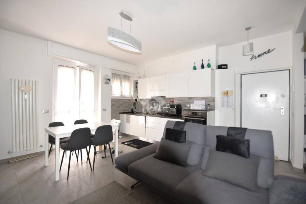 appartamento in vendita a Milano in zona Rogoredo