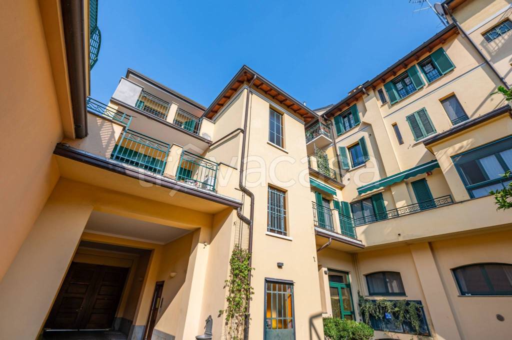 appartamento in vendita a Milano in zona Porta Romana