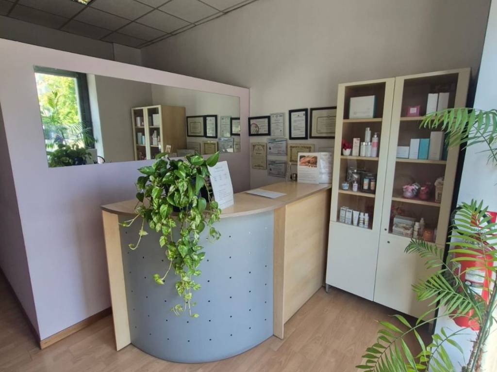 negozio in vendita a Milano in zona Affori