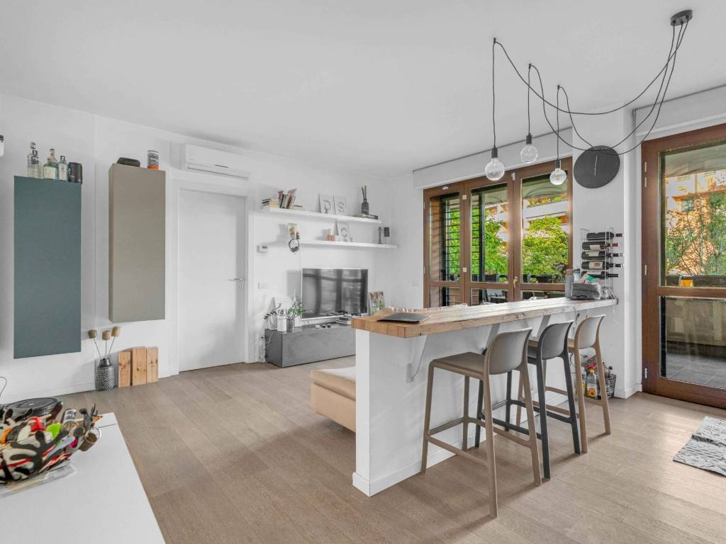 appartamento in vendita a Milano in zona Vigentino