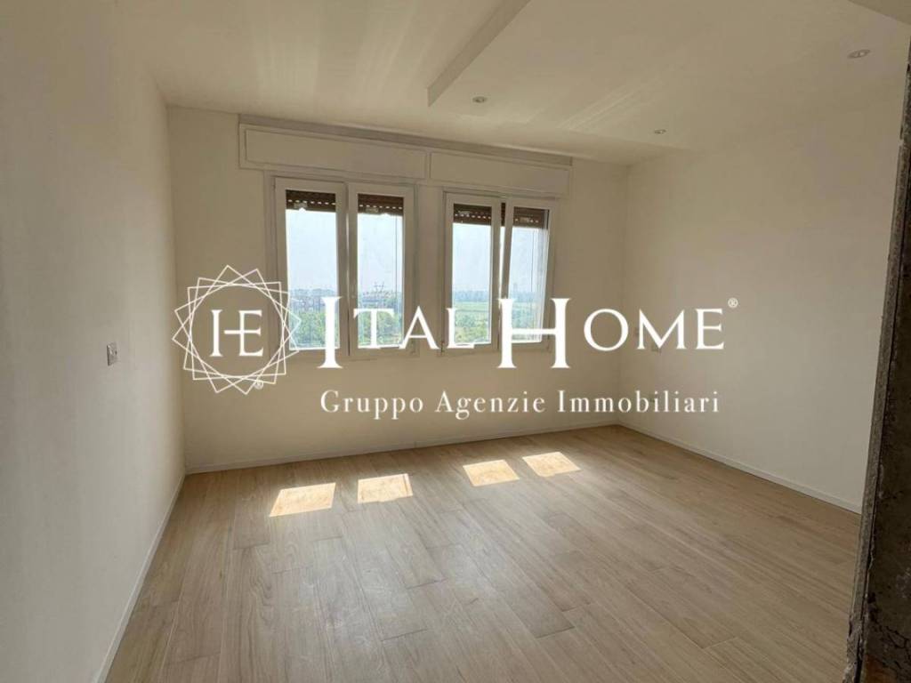 appartamento in vendita a Milano in zona Gallaratese
