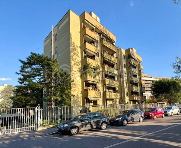 appartamento in vendita a Milano in zona Trenno