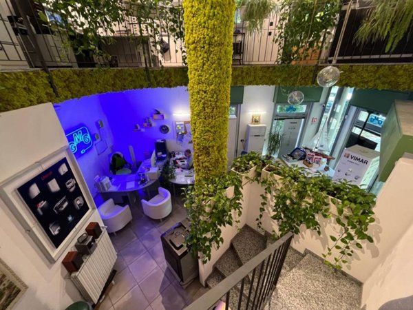 negozio in vendita a Milano in zona Garegnano