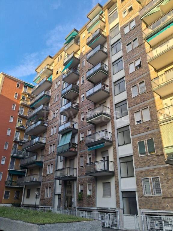 appartamento in vendita a Milano in zona Affori