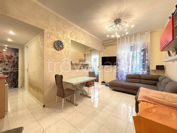 appartamento in vendita a Milano in zona Lorenteggio