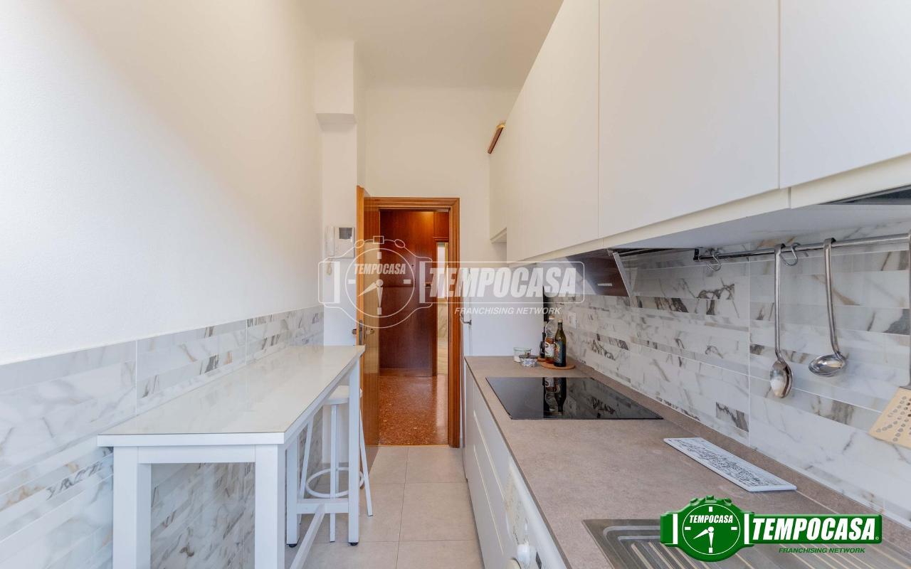 appartamento in vendita a Milano in zona Montalbino