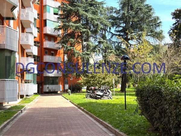 appartamento in vendita a Milano in zona Forlanini
