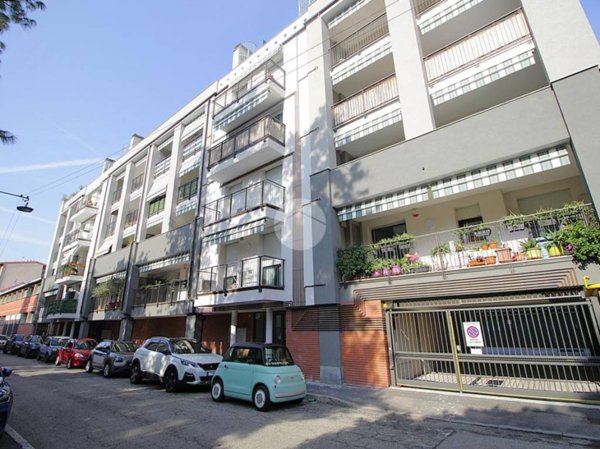 appartamento in vendita a Milano in zona Villapizzone