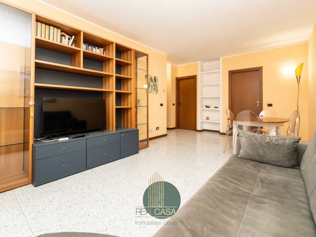 appartamento in vendita a Milano in zona Famagosta