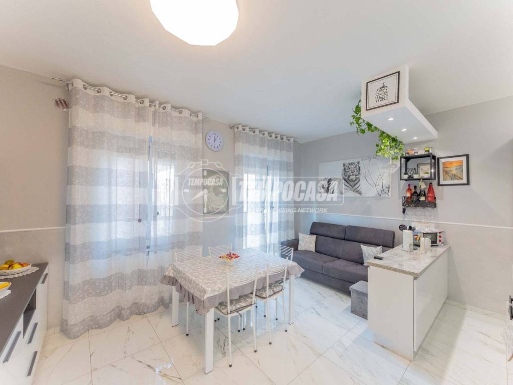 appartamento in vendita a Milano in zona Affori