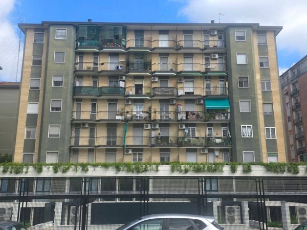 appartamento in vendita a Milano in zona Ronchetto sul Naviglio