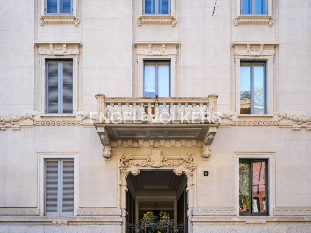 appartamento in vendita a Milano in zona Guastalla