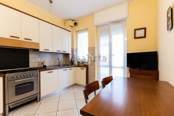 appartamento in vendita a Milano in zona Loreto